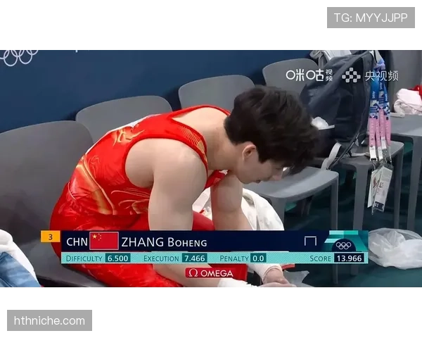 张博恒训练完直接啃鸡胸肉,这自律谁顶得住啊
